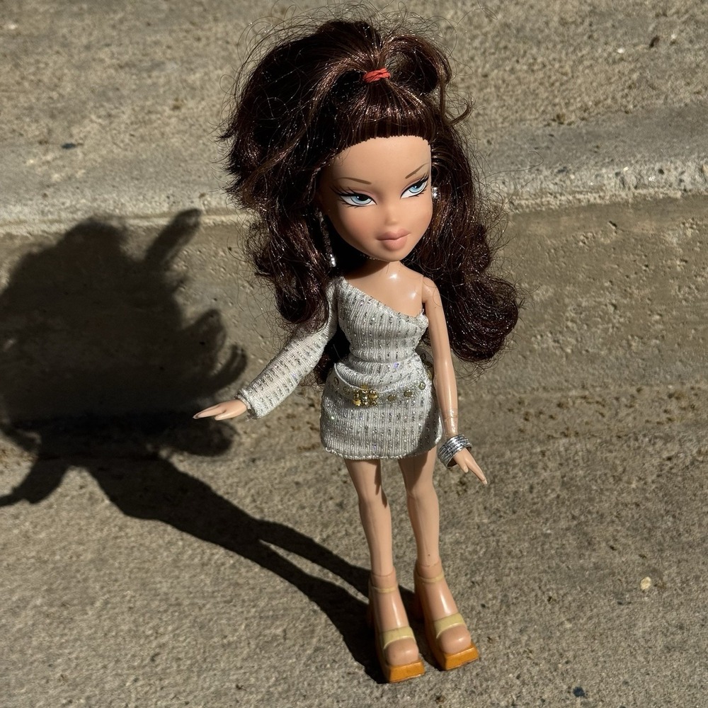 RARE MGA 2007 10 Bratz Magic Make Up Maribel You're The Make Up Artist Glam Doll